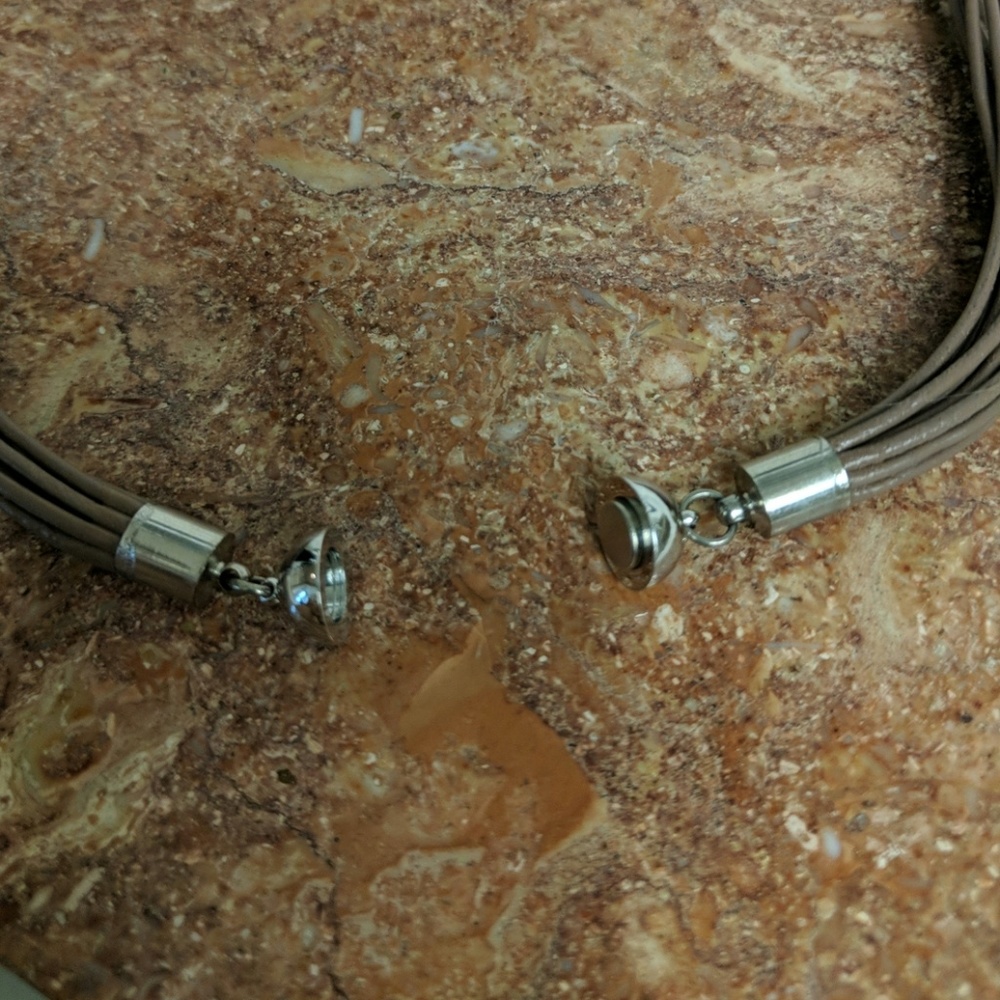 Pearl and Leather Necklace - Picture 2 of 3